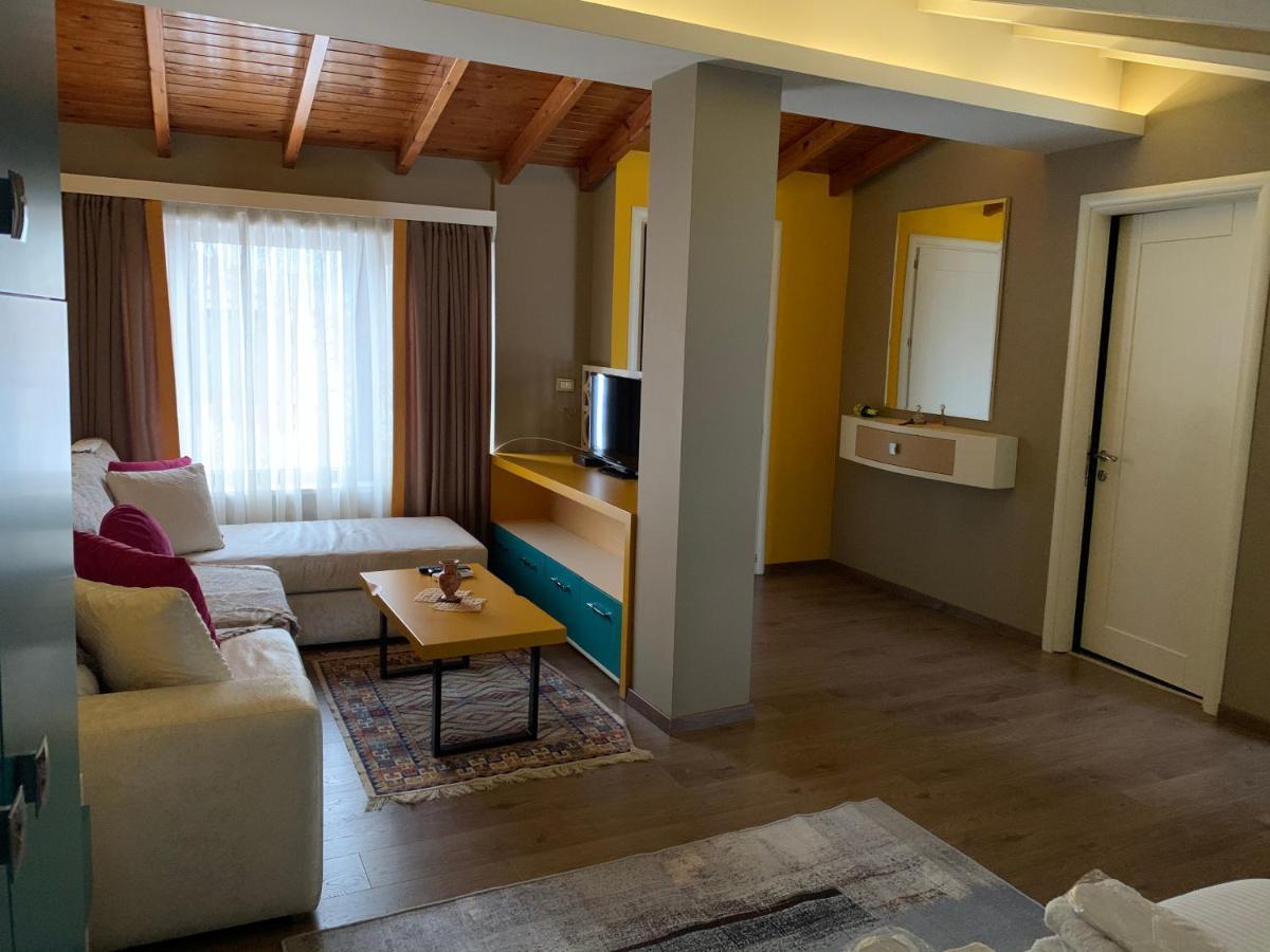 Guest House People Korce Exteriér fotografie